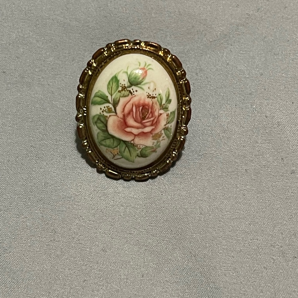 Vintage Floral Ring